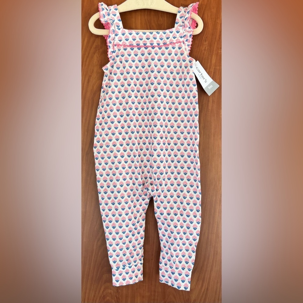 Carter’s - Baby girl flower one piece bodysuit (Size 9m) NWT